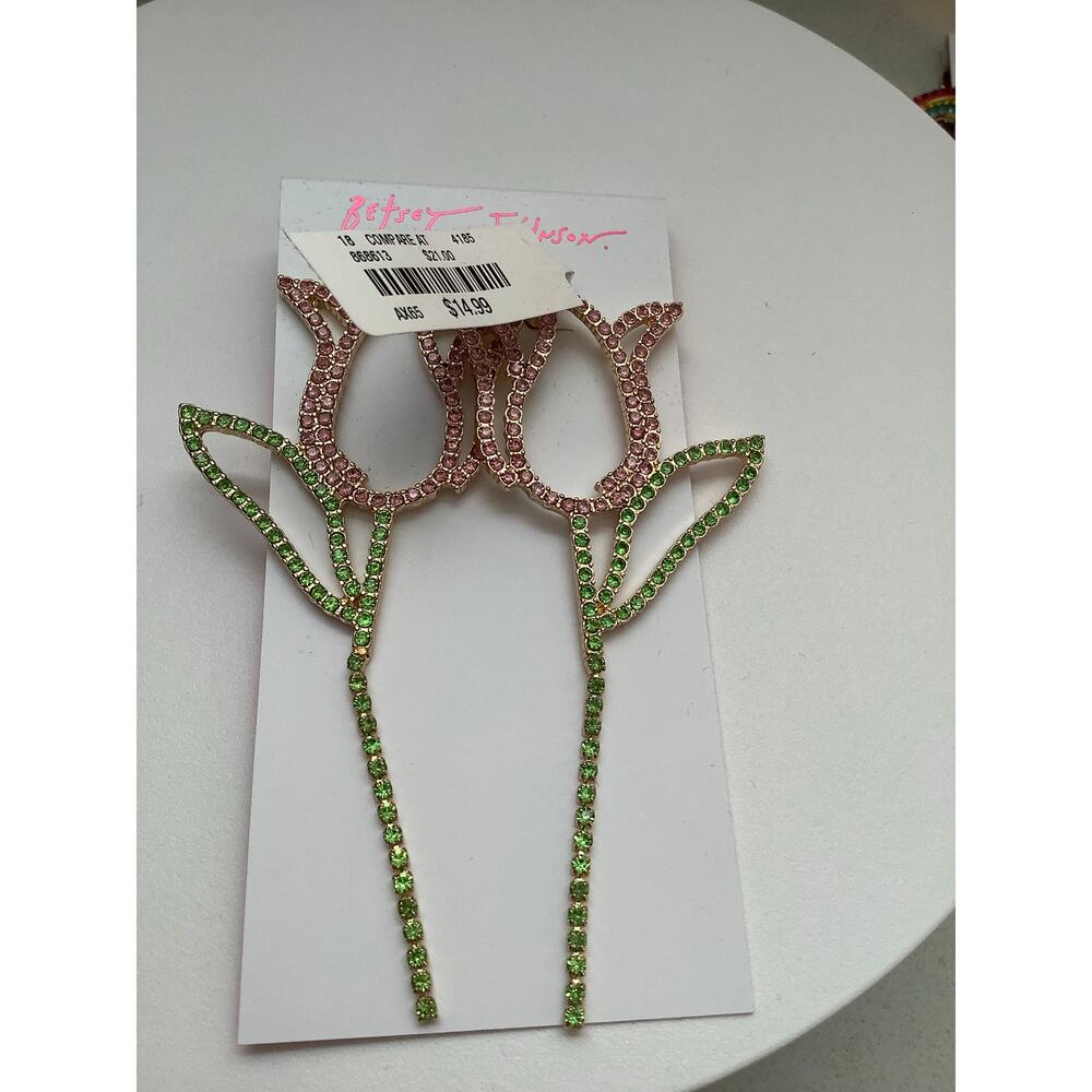 New with  tag $ 🏷️ + $ 8 my fees betsey Johnson